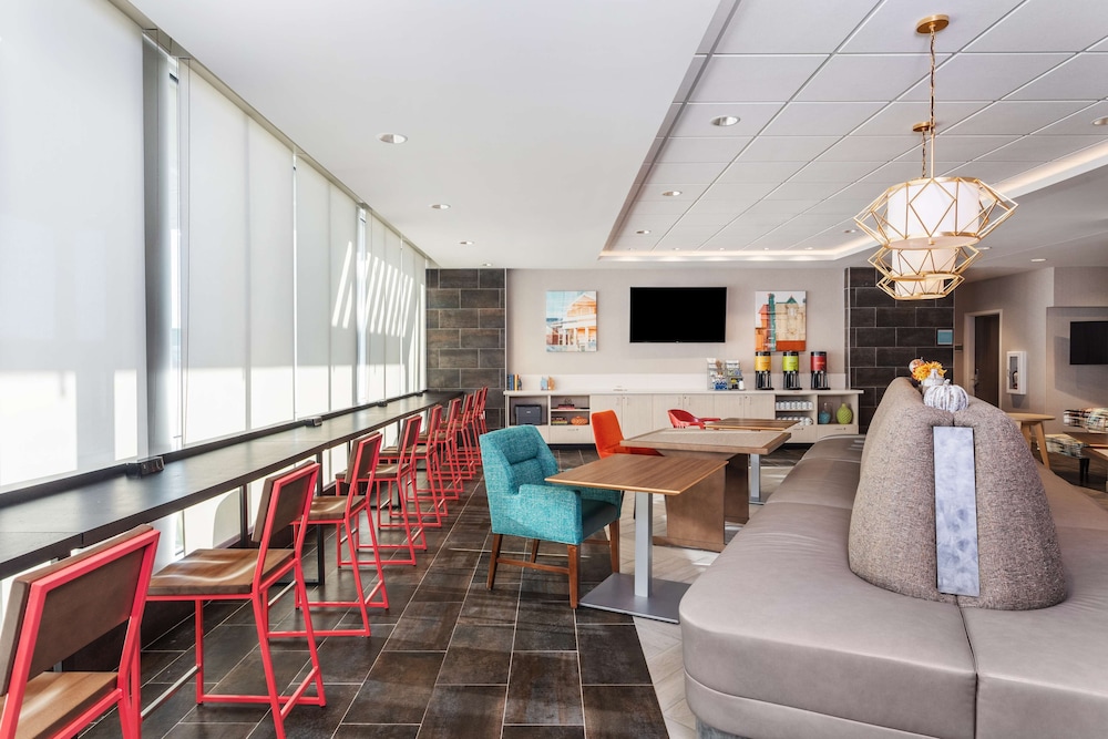 home2 suites by hilton cedar rapids westdale