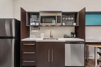home2 suites by hilton cedar rapids westdale