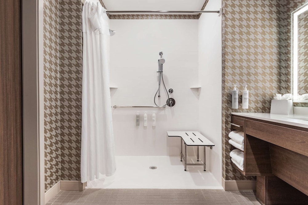 home2 suites by hilton cedar rapids westdale