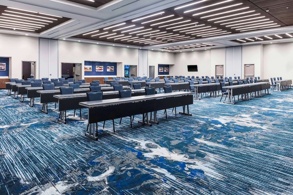 hampton inn and suites indianapolis west speedway