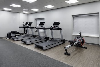 hampton inn and suites indianapolis west speedway