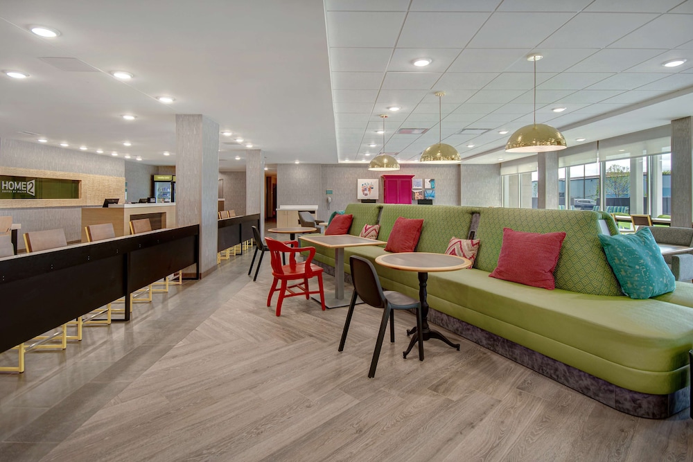 home2 suites by hilton grand rapids airport