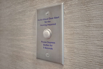 home2 suites by hilton grand rapids airport