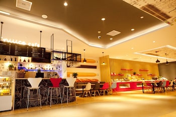 ibis tianjin railway station hotel