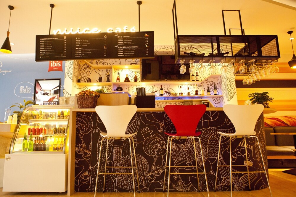 ibis tianjin railway station hotel