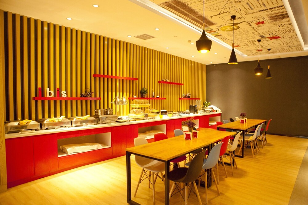 ibis tianjin railway station hotel