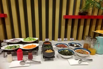 ibis tianjin railway station hotel