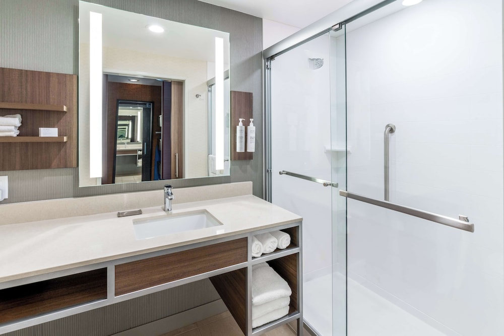 hilton garden inn trinidad downtown