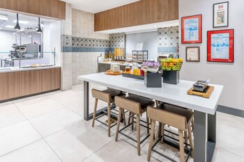 hilton garden inn trinidad downtown
