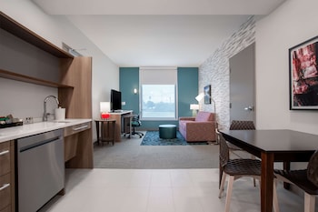 home2 suites by hilton calhoun