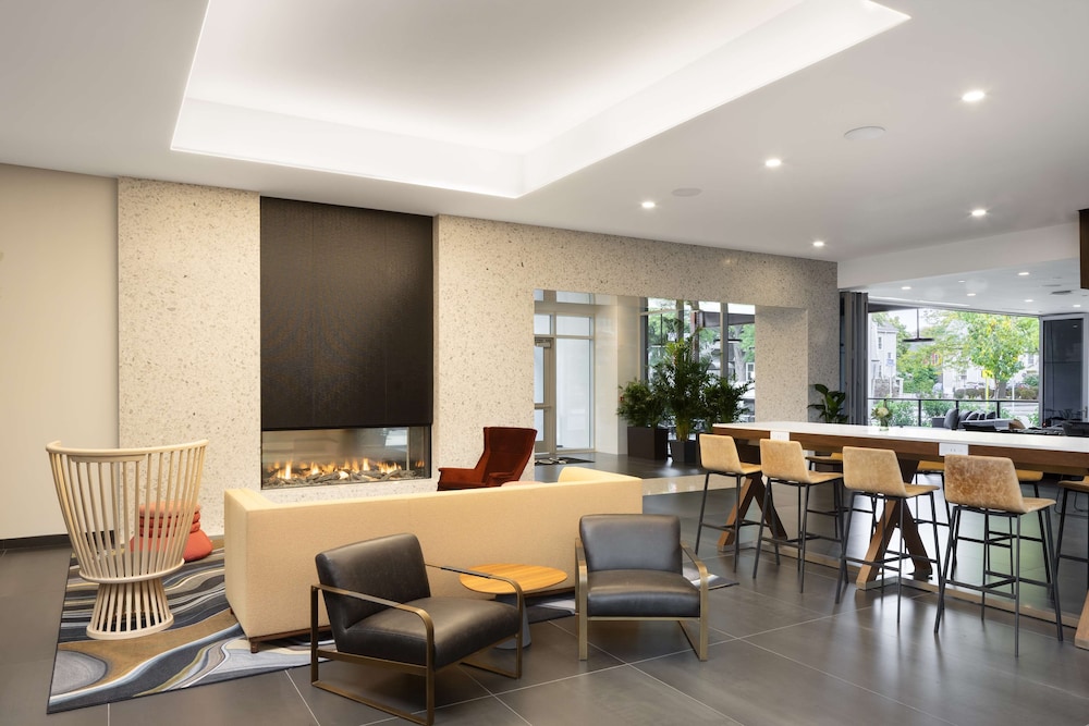 hampton inn and suites rochester downtown