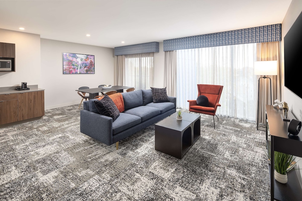 hampton inn and suites rochester downtown