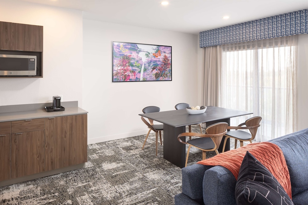 hampton inn and suites rochester downtown