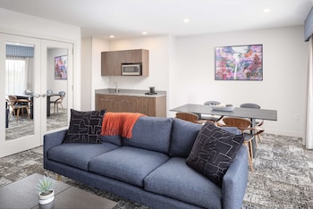 hampton inn and suites rochester downtown