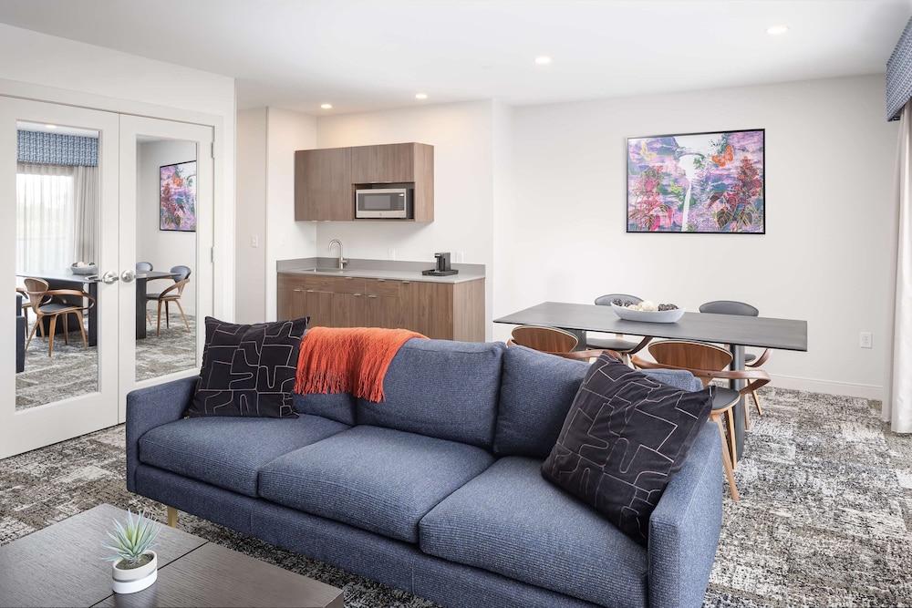 hampton inn and suites rochester downtown