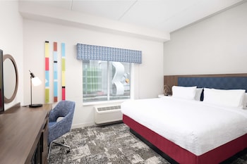 hampton inn and suites rochester downtown