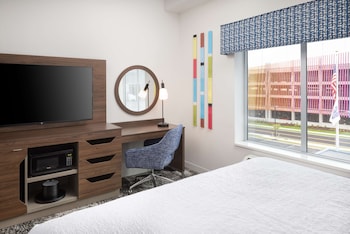 hampton inn and suites rochester downtown