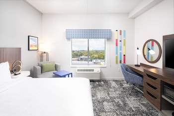 hampton inn and suites rochester downtown