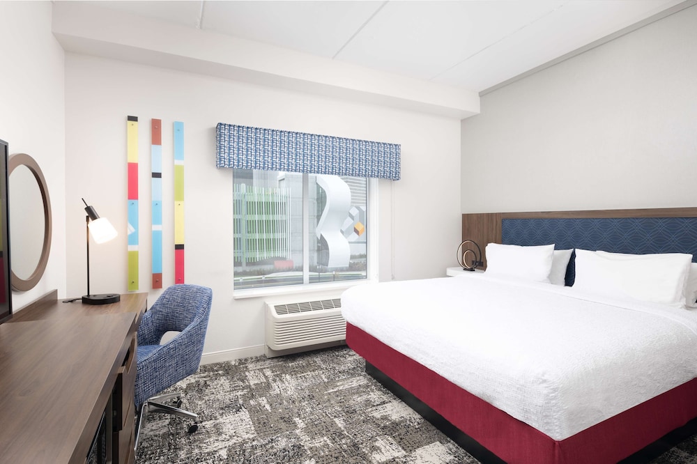 hampton inn and suites rochester downtown