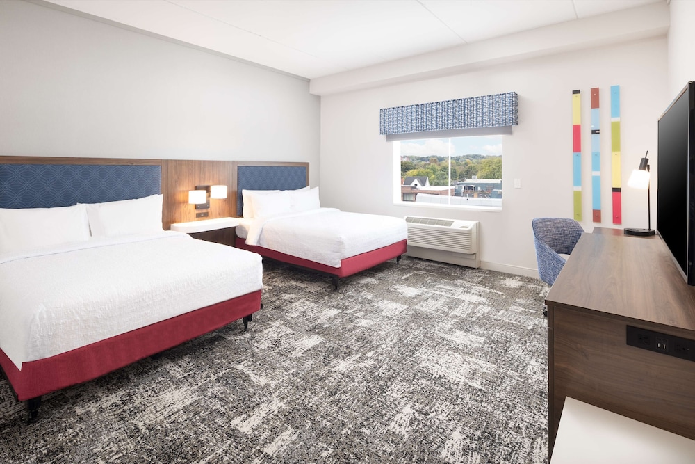 hampton inn and suites rochester downtown