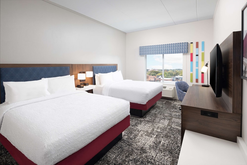 hampton inn and suites rochester downtown