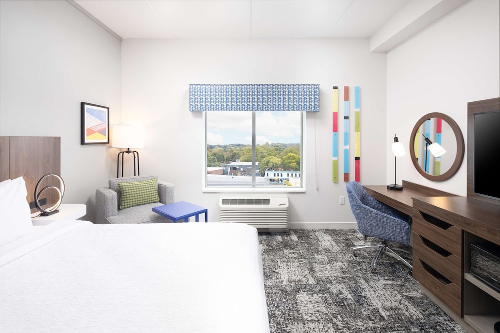 hampton inn and suites rochester downtown