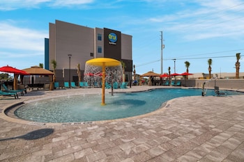 tru by hilton destin