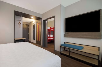 tru by hilton destin