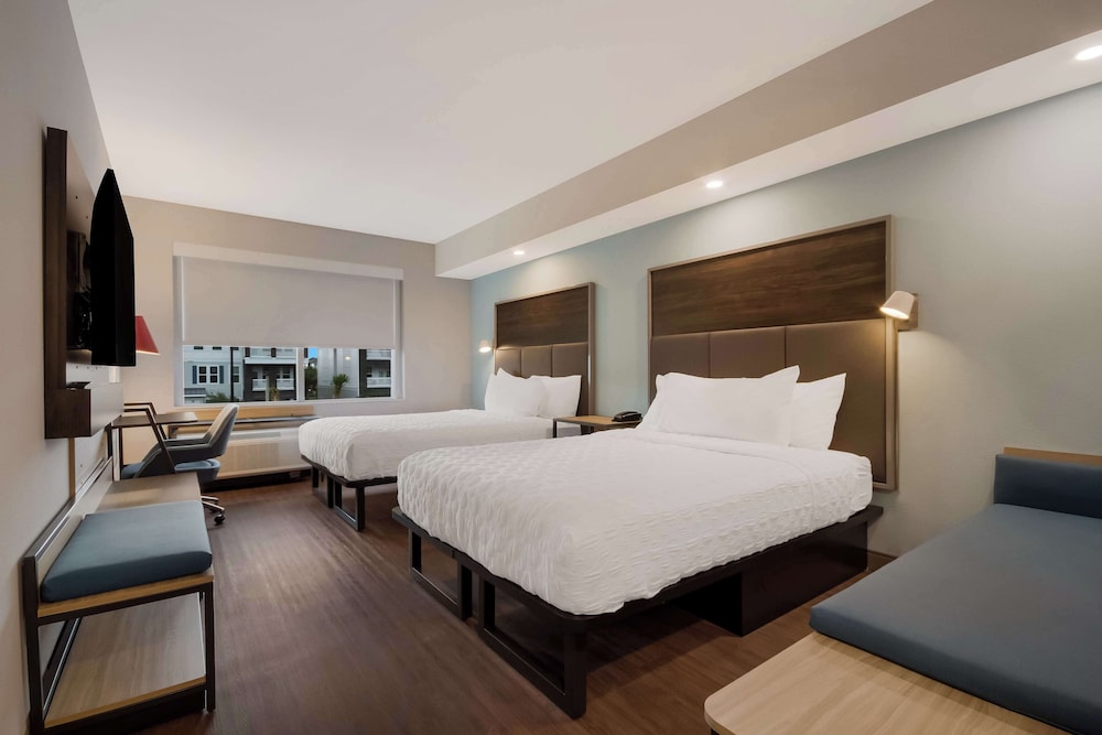 tru by hilton destin
