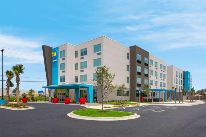 tru by hilton destin