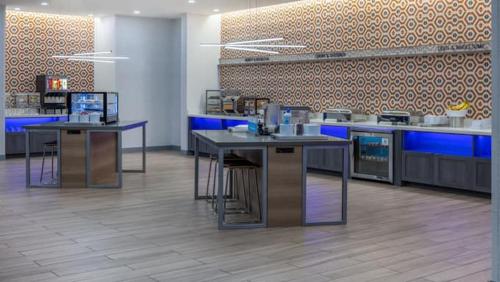 home2 suites by hilton pensacola airport medical center