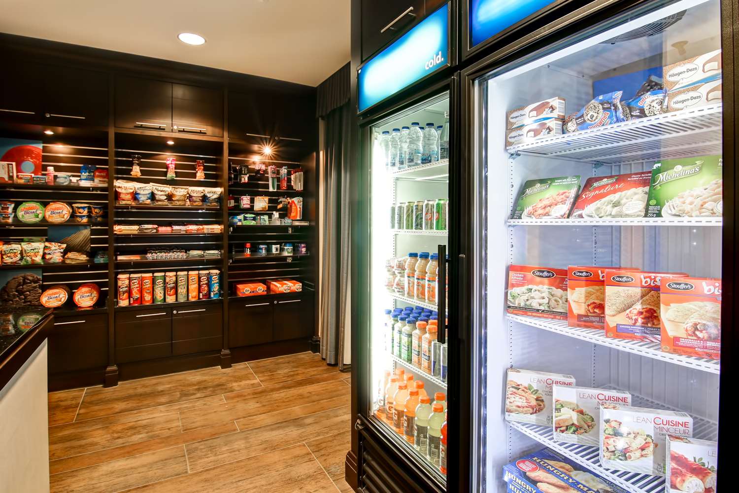 hampton inn by hilton toronto airport corporate centre