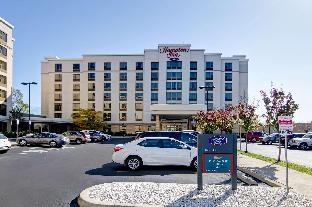 hampton inn by hilton toronto airport corporate centre
