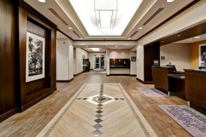 hampton inn by hilton toronto airport corporate centre