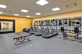 hampton inn by hilton toronto airport corporate centre