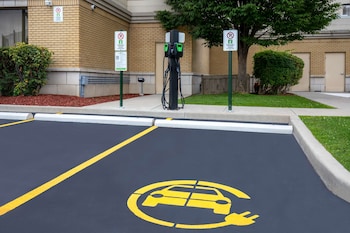 hampton inn by hilton toronto airport corporate centre