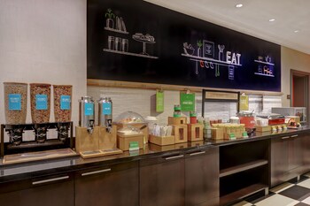 hampton inn by hilton toronto airport corporate centre