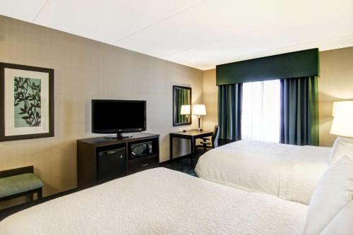 hampton inn by hilton toronto airport corporate centre