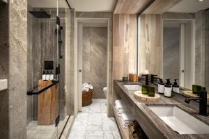 1 hotel toronto