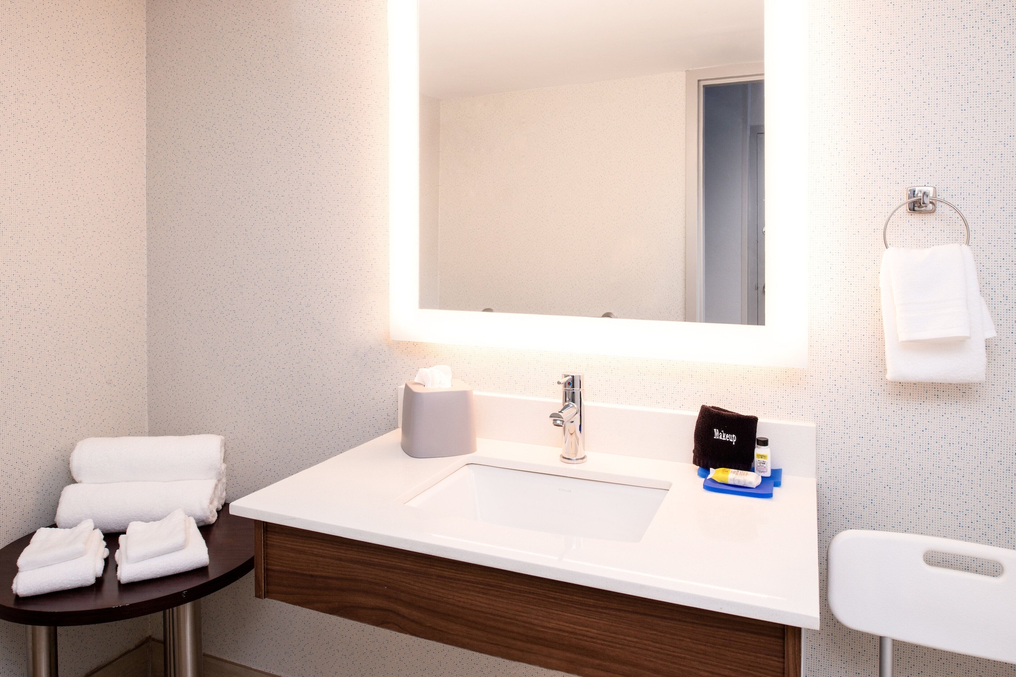 holiday inn express towson baltimore north by ihg
