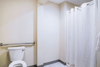 norwood inn and suites milwaukee