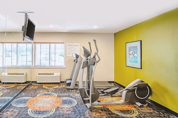 norwood inn and suites milwaukee