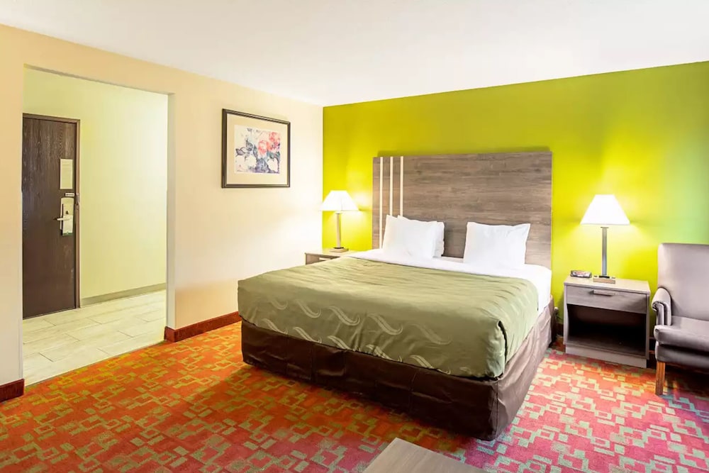 norwood inn and suites milwaukee