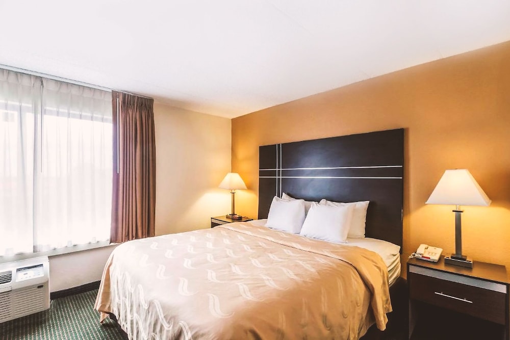 norwood inn and suites milwaukee