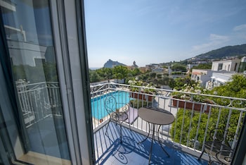 hotel villa durrueli resort and spa