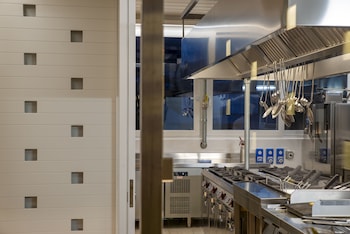 hotel villa durrueli resort and spa