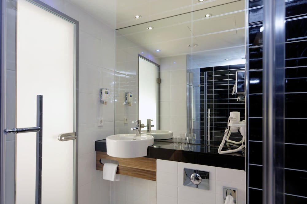 holiday inn express augsburg by ihg