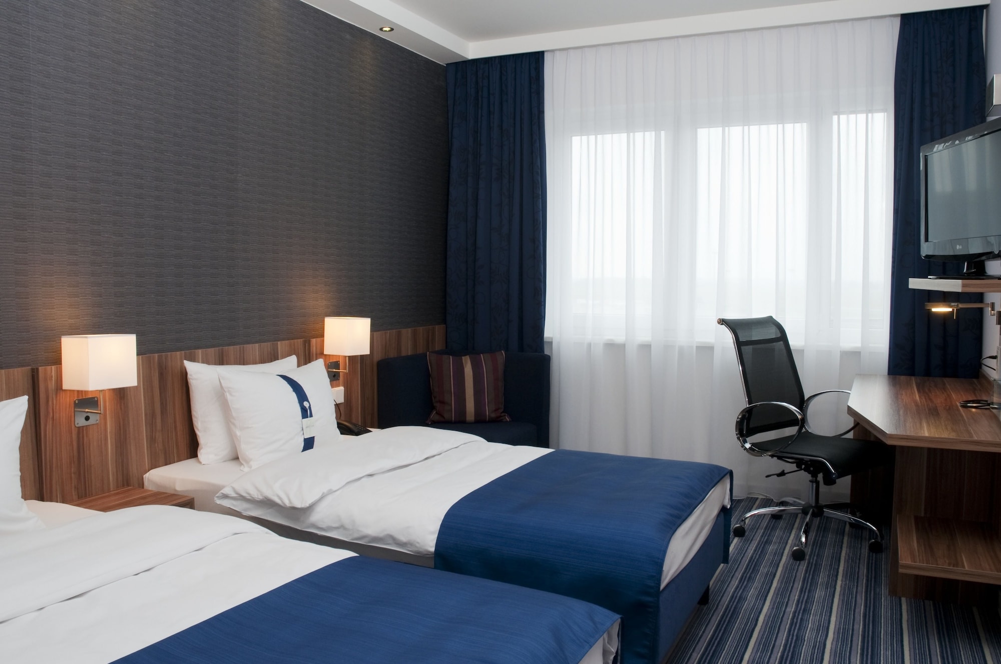 holiday inn express augsburg by ihg