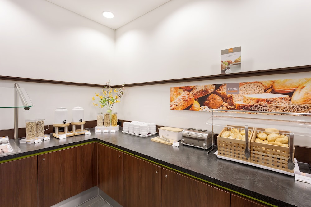 holiday inn express augsburg by ihg
