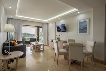 hacienda samana bay hotel and residences